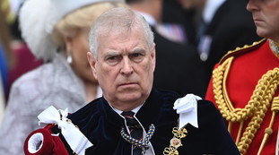 Perché con Andrea può cadere la Corona. Scandalo Epstein, la profezia su re Carlo