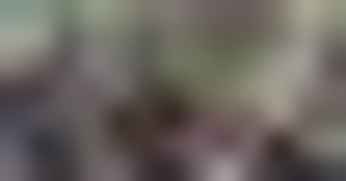 Ucraina, in migliaia sfilano a Parigi a 4 anni dall