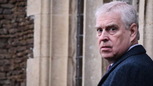 Epstein, l'ex guardia del corpo rivela: Andrew portava le ragazze a Buckingham Palace