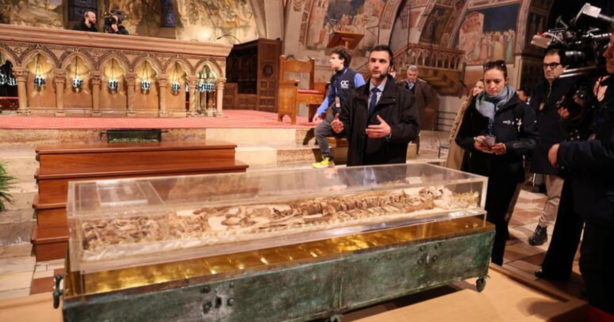Assisi, attesi 400 mila pellegrini per l'ostensione delle spoglie di San Francesco