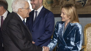 &ldquo;Ordine olimpico in oro&rdquo;. Il Cio premia Mattarella e Meloni per i Giochi