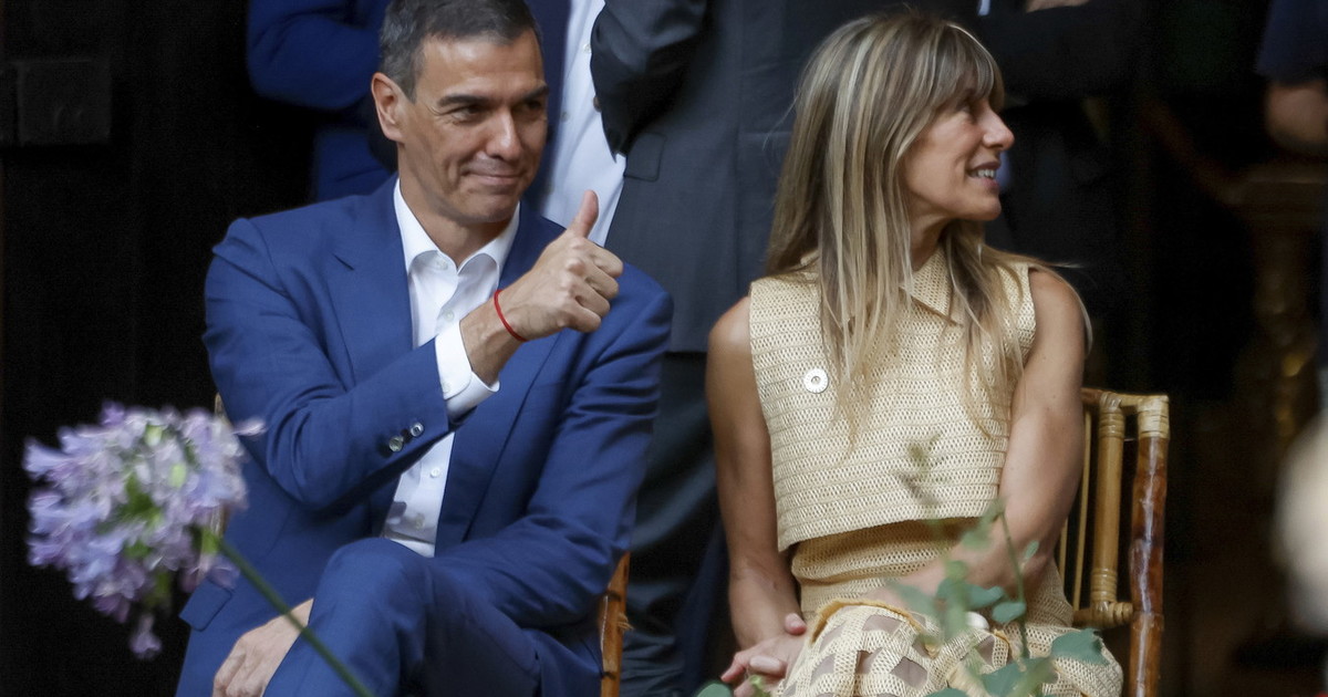 Finanziamenti e influenze, ma il processo alla moglie di Sanchez salta: la corte cambia le carte in tavola Finanziamenti e influenze, ma il processo alla moglie di Sanchez salta: la corte cambia le carte in tavola