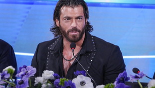 Can Yaman è pronto: “Spero di non combinare pasticci”. La rivelazione sulle canzoni | GUARDA