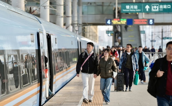 Cina, 121 mln di tratte percorse in treno durante la Festa di primavera