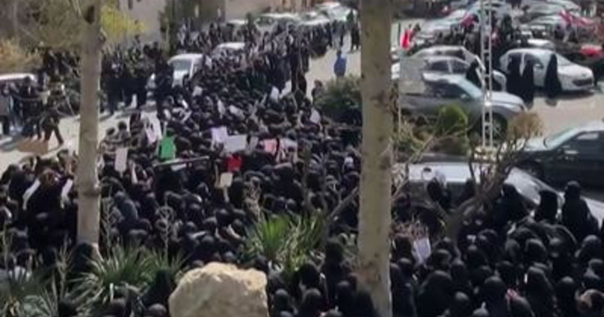 iran la polizia entra nelle universit224 della protesta scontri a teheran da Iltempo.it iran la polizia entra nelle universit224 della protesta scontri a teheran
