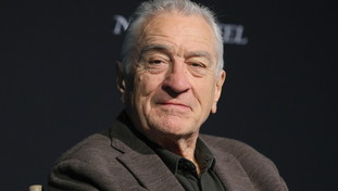 “Destituire Trump”. De Niro alza il tiro, il presidente lo demolisce: mente malata