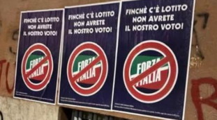 Nuovi manifesti anti-Lotito: Finché c'è lui.... E Forza Italia risponde