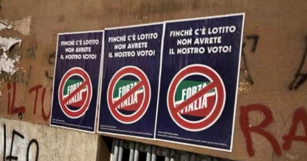 Nuovi manifesti anti Lotito: "Finché c Nuovi manifesti anti Lotito: "Finché c