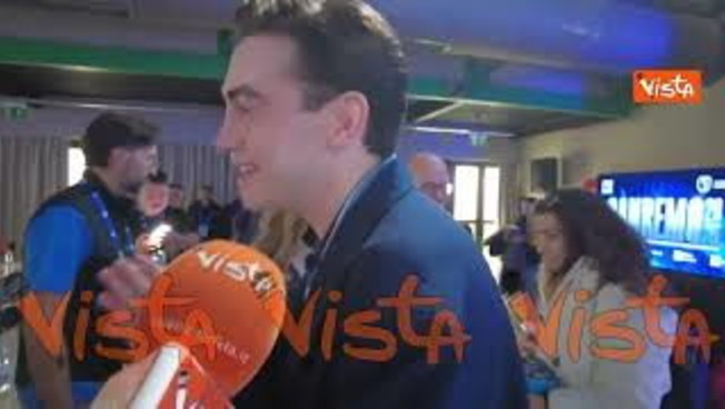 Michele Bravi: Mia mamma è disperata con me, dice che serve l