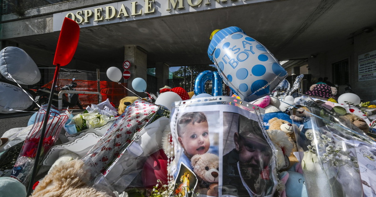 Bimbo Napoli: sospesi due dirigenti medici