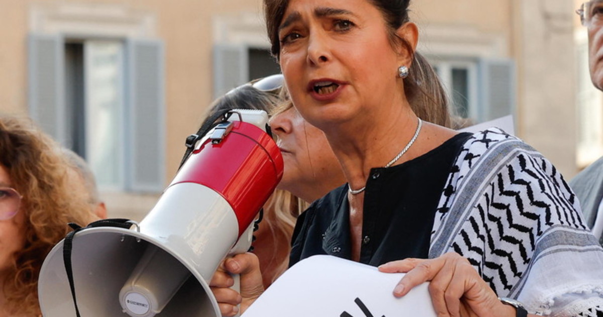 Iran, la solita Boldrini difende agli ayatollah e attacca il governo...