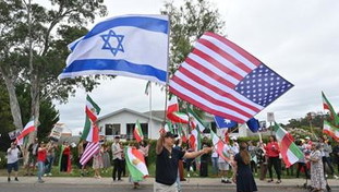 Iran, Israele bombarda ancora Teheran: Agiamo per la caduta del regime