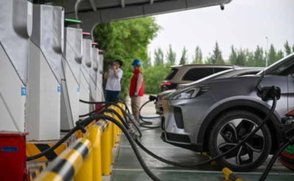 Cina, in rapida espansione la rete di ricarica per i veicoli elettrici