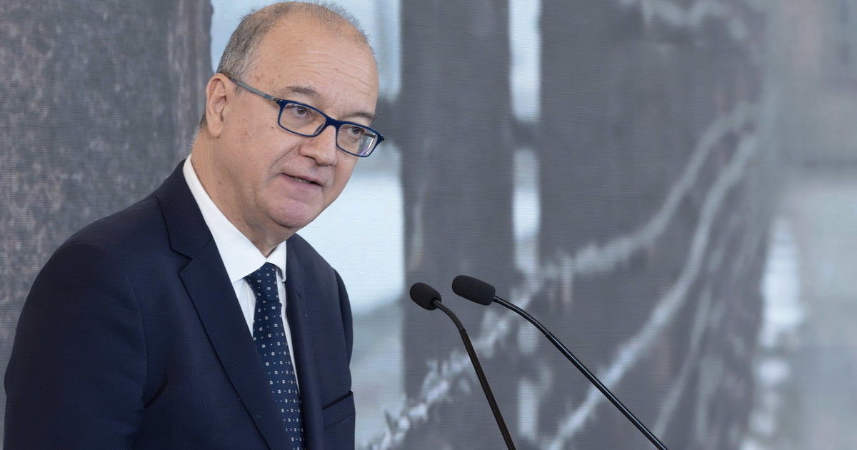 Scuola, iscrizioni 2026/2027: si consolida il successo della filiera 4+2. Licei al 55,88%, leggero incremento per i Professionali Scuola, iscrizioni 2026/2027: si consolida il successo della filiera 4+2. Licei al 55,88%, leggero incremento per i Professionali