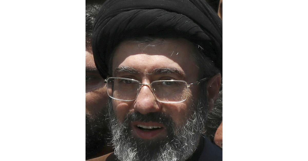 Il figlio di Khamenei scelto come suo successore: chi è Mojtaba Il figlio di Khamenei scelto come suo successore: chi è Mojtaba