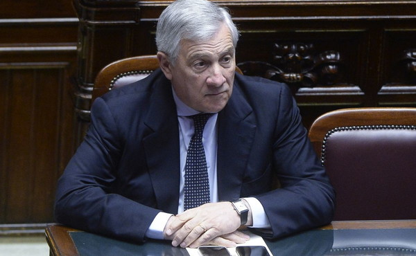 Iran, Tajani “Oltre 100 mila italiani coinvolti”