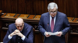 Iran, Tajani alla Camera. Unit&agrave; e sostegno al Golfo: "Contenere violenza"