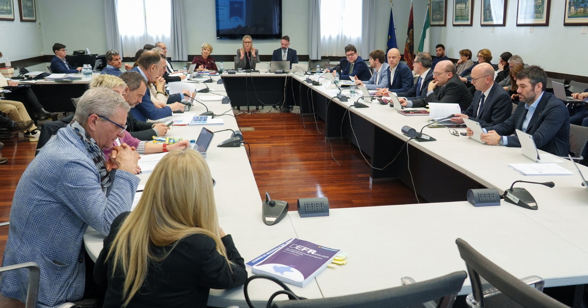 Comunicato Stampa: Seconda commissione dà parere favorevole alla Prima su DEFR 2026  2028 e Nota di Aggiornamento