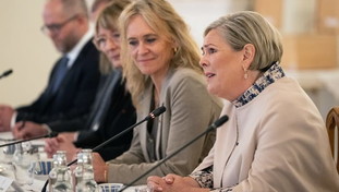 L'Islanda rallenta l'adesione all'Ue e propone un referendum per il 29 agosto