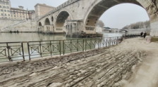 Tevere, scontro di competenze sulla pulizia. Ecco il risultato tra fango e immondizia