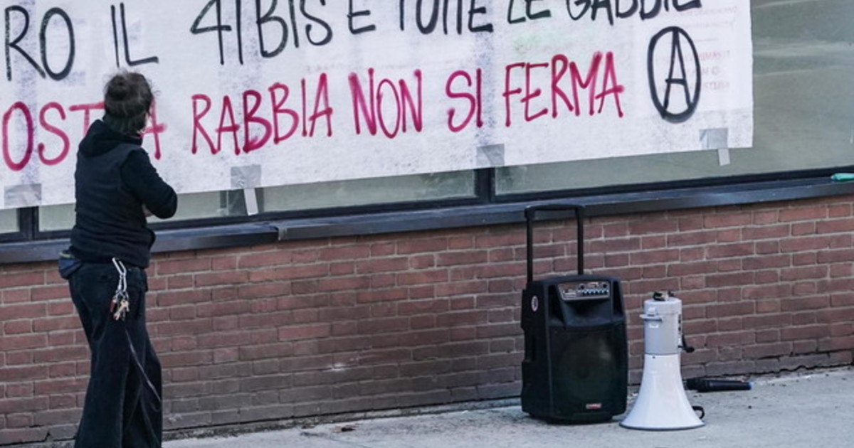 La primavera calda degli anarchici: scatta la mobilitazione, tutti con Cospito