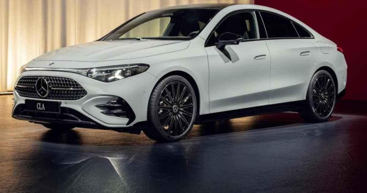 Mercedes CLA scopre l'ibrido