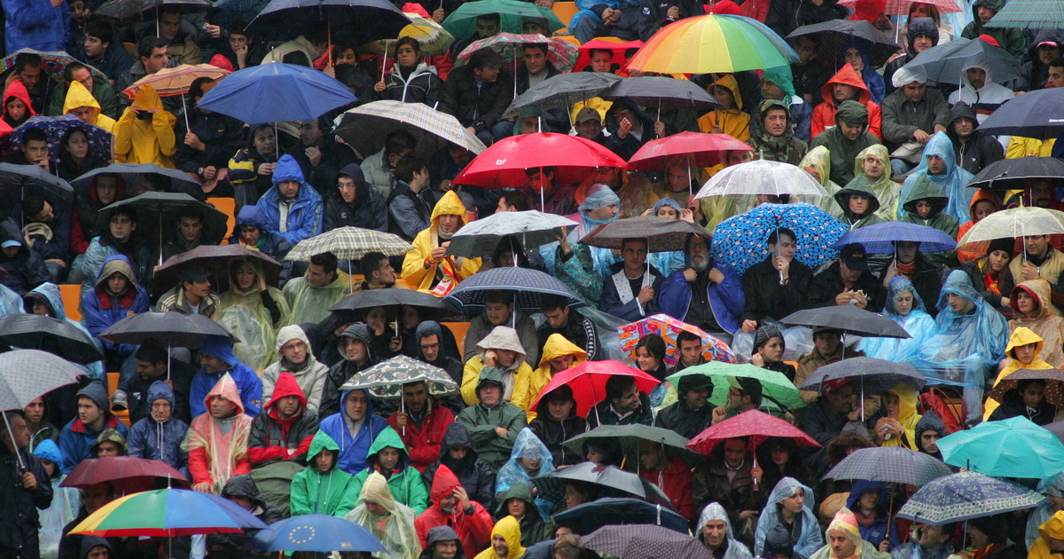 Weekend a rischio maltempo: goccia fredda in quota e saccatura sul Mediterraneo