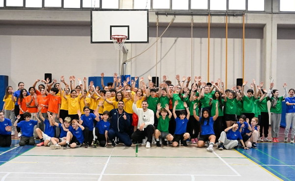 Flaccadori e Magnini a scuola a Milano: sport come antidoto al drop-out giovanile