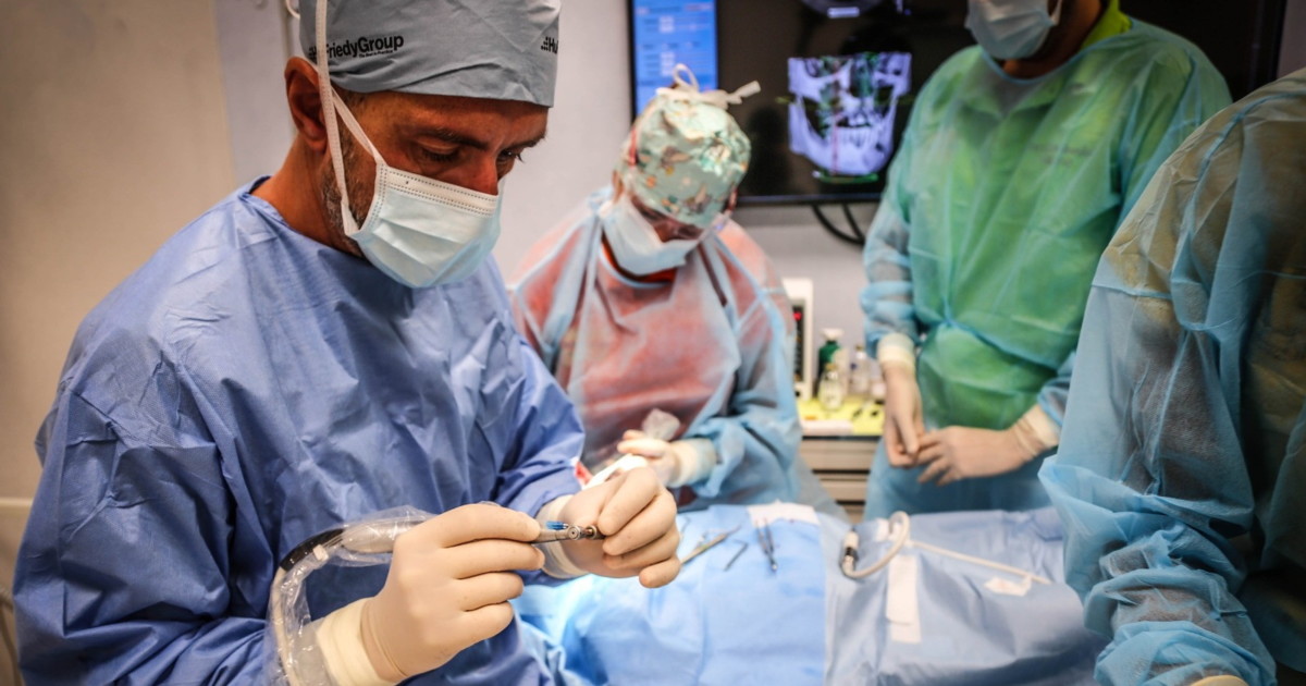 implantologia per cardiopatici l approccio dei dottori salzano e tirone tra eccellenza clinica e responsabilit224 sociale da Iltempo.it implantologia per cardiopatici l approccio dei dottori salzano e tirone tra eccellenza clinica e responsabilit224 sociale