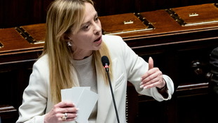 Opposizione non usi pretesti: l'invito resta valido. Meloni risponde a Schlein