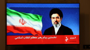 Iran, primo discorso di Khamenei. Ma lui non c'è: cosa ha detto il suo speaker...