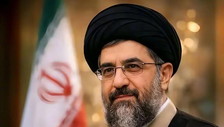 Iran, alberghi in Spagna, palazzi a Londra e il conto in Svizzera. Ecco il tesoro di Mojtaba Khamenei 