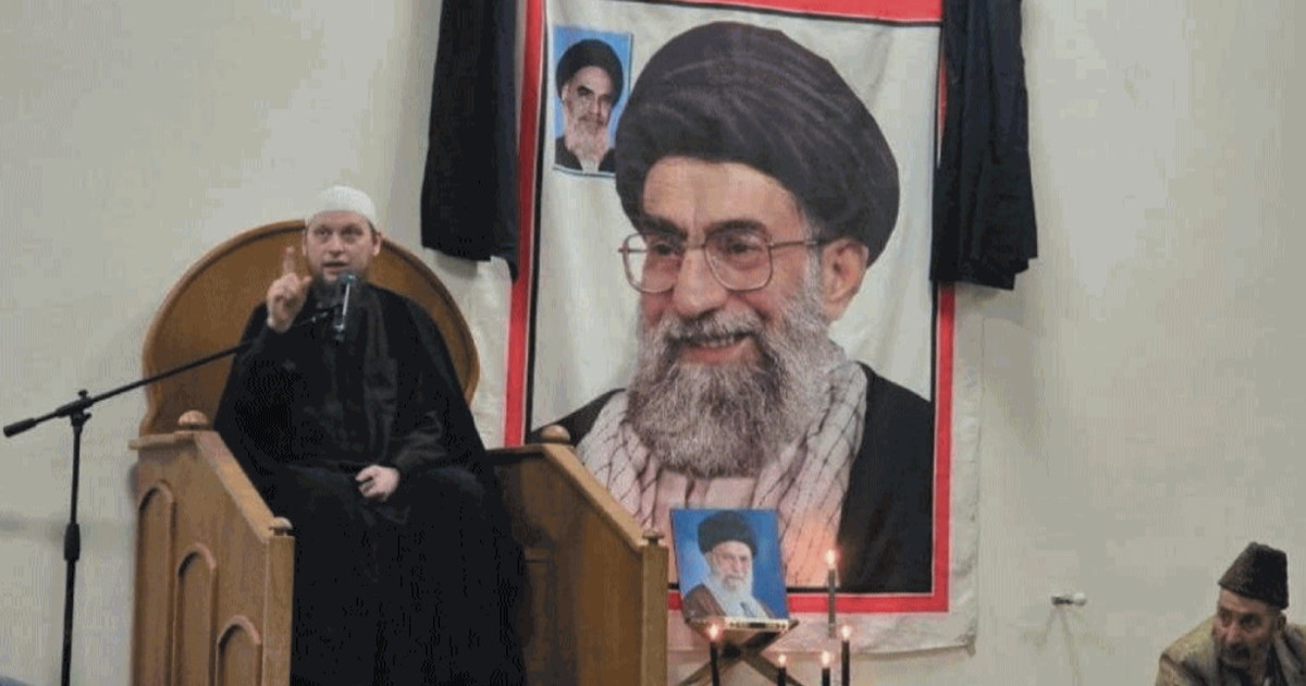 Sullo stesso lucente solco, così la moschea di Roma e la rete sciita celebrano i due Khamenei