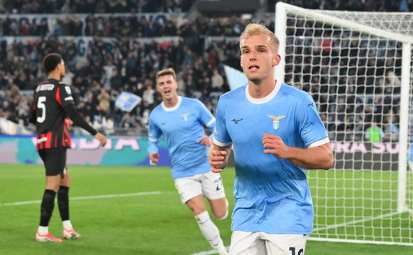 La Lazio batte il Milan 1-0, l'Inter ora a +8 sui cugini