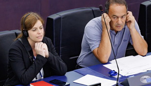 L'ultima trovata del duo Lucano-Salis: volano a Cuba. “Gesto simbolico contro l'imperialismo”