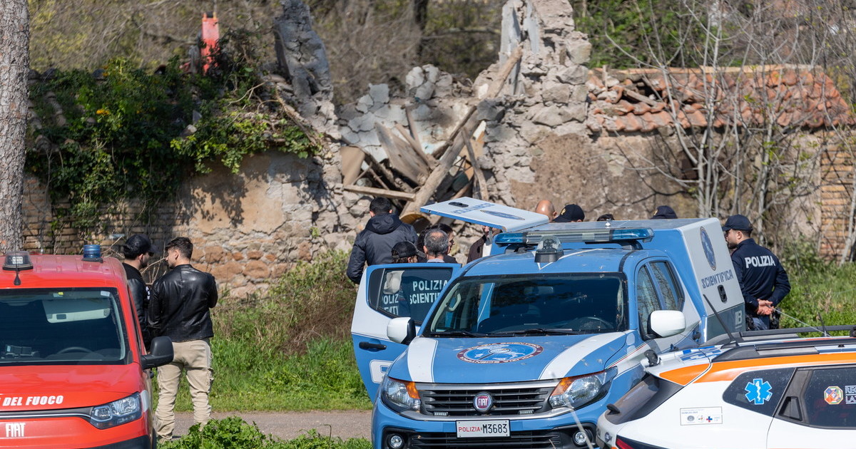 Esplosione a Roma uccide due anarchici del gruppo di Cospito: "Maneggiavano una bomba" Esplosione a Roma uccide due anarchici del gruppo di Cospito: "Maneggiavano una bomba"