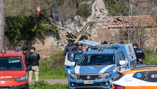Bomba a Roma, caccia alla rete anarchica: perquisizioni e vertice al Viminale
