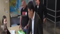 Conte al voto con il cane, ma fa una gaffe clamorosa. Video virale | <span style=color: rgb(153, 0, 0);>GUARDA</span>