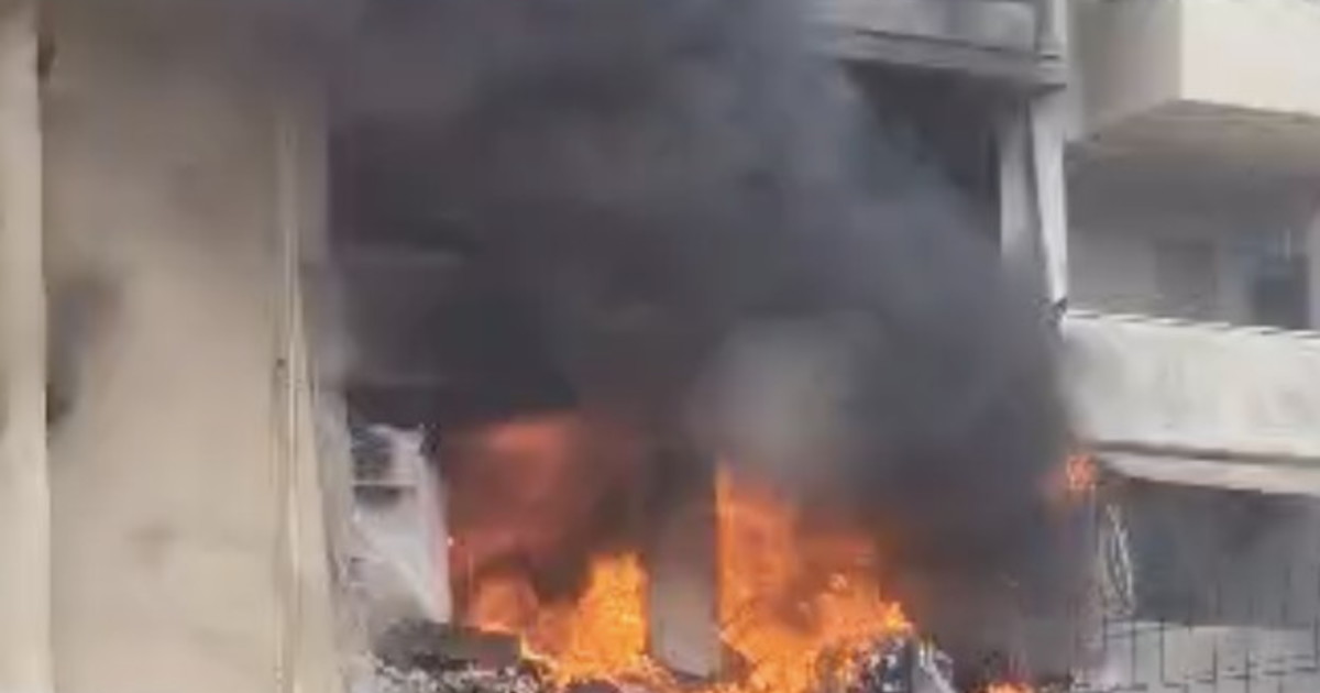 Anzio, esplode un appartamento. &Egrave; panico: "Qui viene gi&ugrave; tutto" | <span style=color: rgb(153, 0, 0);>VIDEO</span>