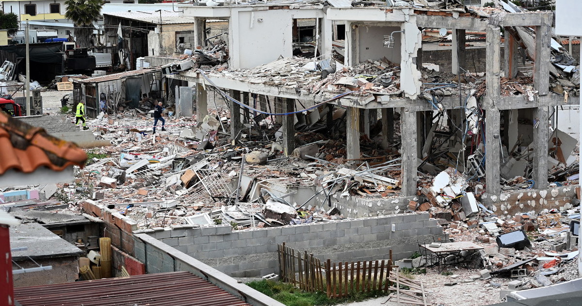 L'esplosione poi la palazzina viene gi&ugrave;. Feriti gravi e sfollati: cosa &egrave; successo