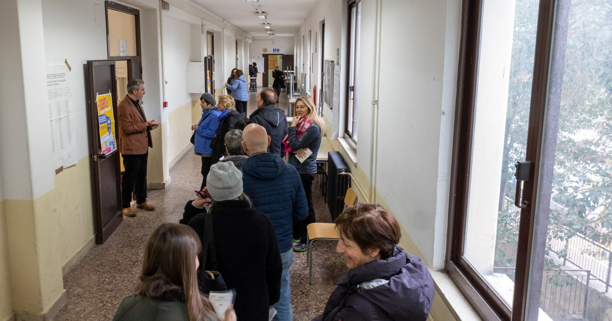 sorpresa referendum smentite le previsioni ressa davanti ai seggi e affluenza da record da Iltempo.it sorpresa referendum smentite le previsioni ressa davanti ai seggi e affluenza da record