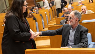 Los Carc, aliados del M5S, llaman a “luchar” y atacan Il Tempo. Y el imán amistoso vota no.