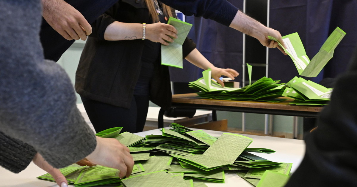 Referendum, l'ora della verità. Meloni: L'affluenza? La democrazia è sempre una buona notizia | Diretta