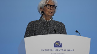 "Bce pronta allo choc energetico". Europa, la promessa della Lagarde