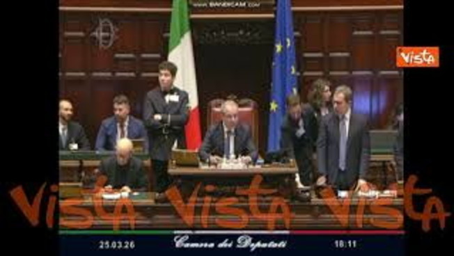 Applauso in Aula a Montecitorio alla notizia delle dimissioni di Santanchè