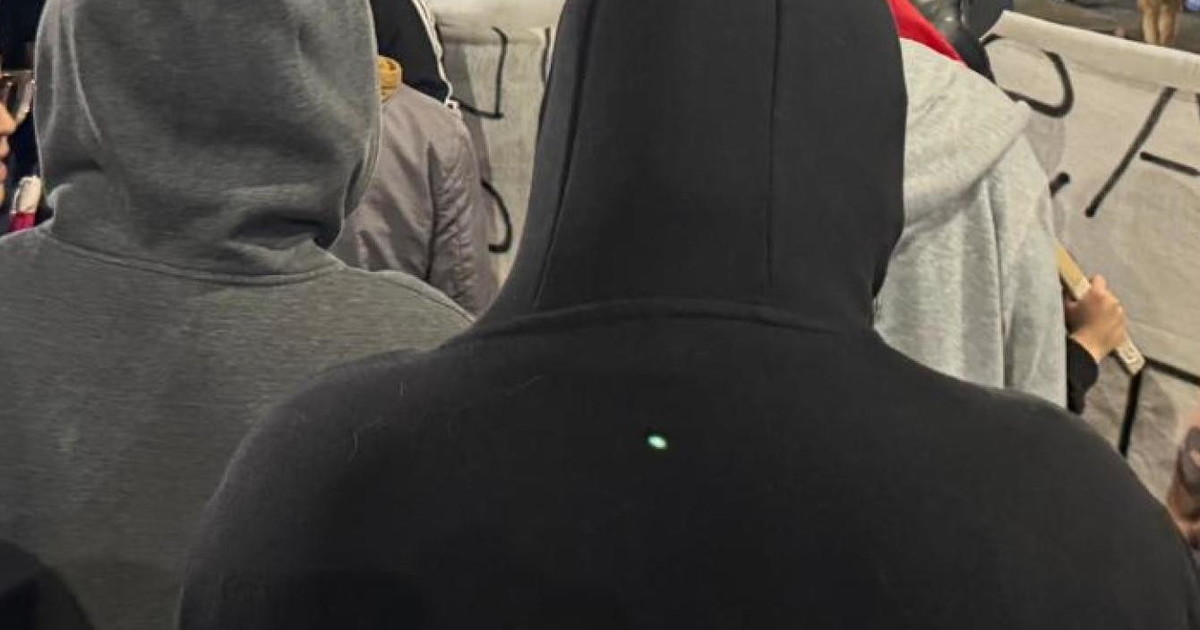 Odio rosso contro i ragazzi di destra: Bottiglie e spray, miravano al volto