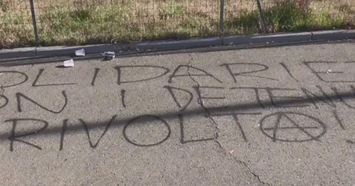 La nuova minaccia anarchica: Roma brucerà. La data del caos