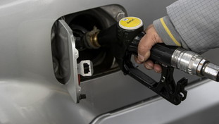 Prezzi benzina, il trend nella settimana di Pasqua: dove conviene fare il pieno