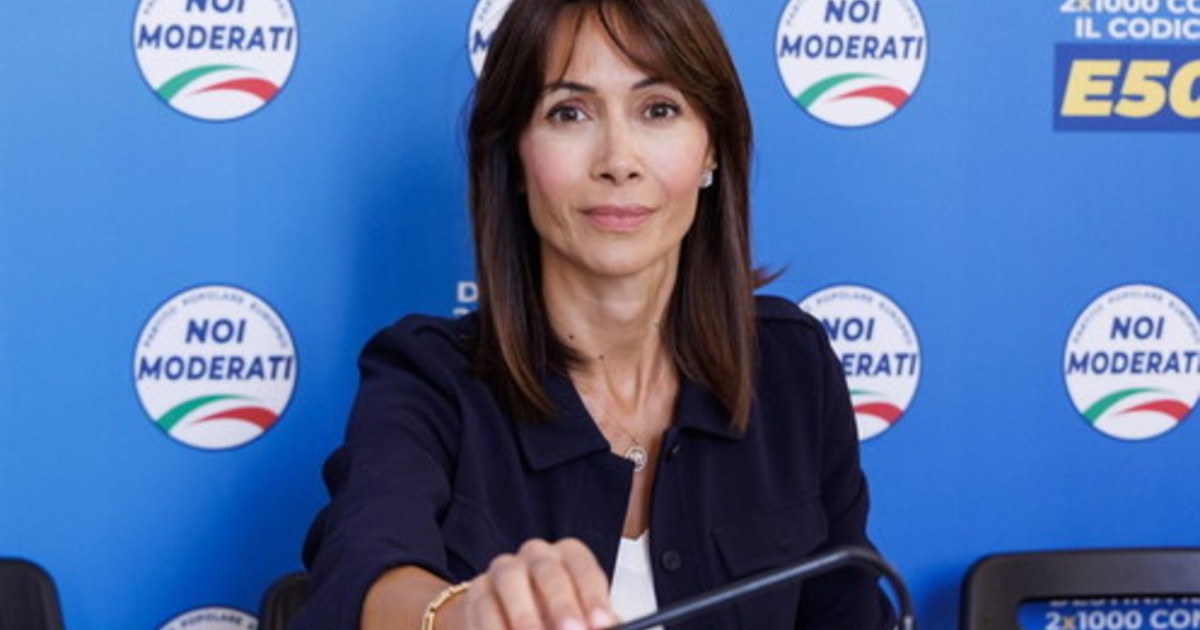 Nuove regole e limiti per i minori, Carfagna: la proposta di legge sui social