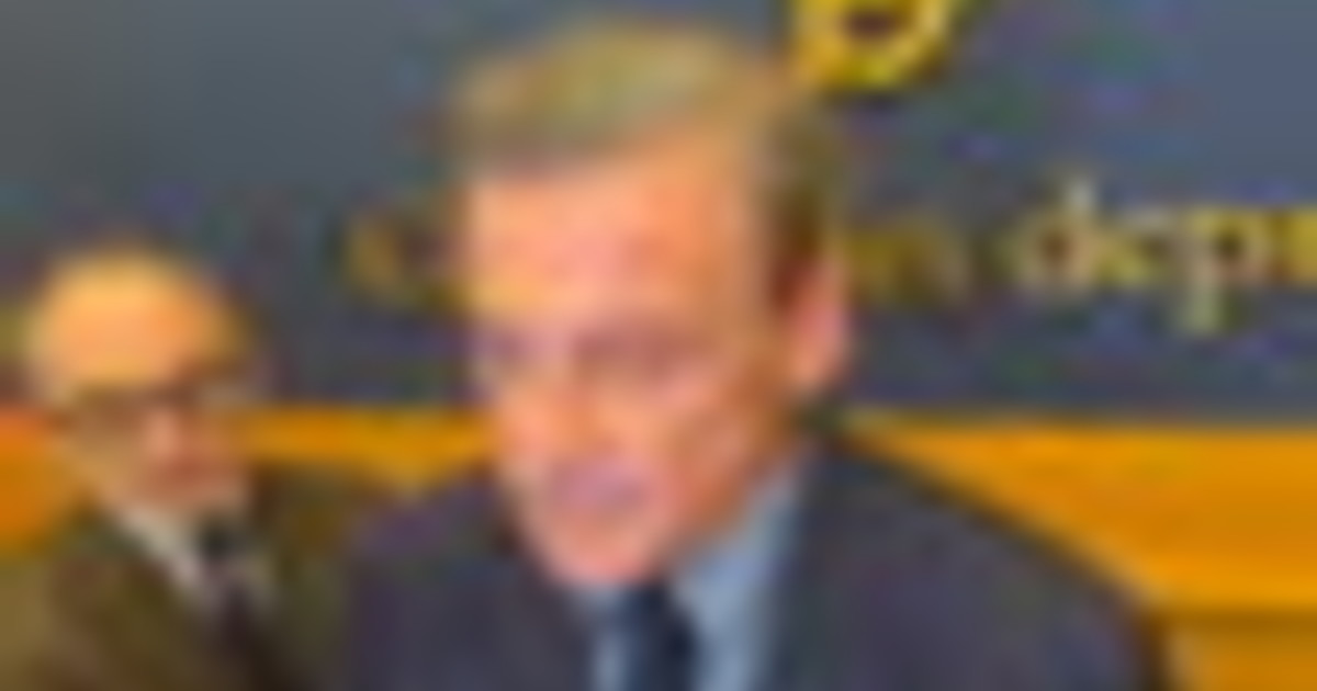 Dl Bollette, Calenda: scandalo italiano, governo intervenga